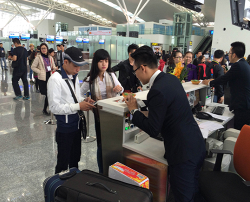 Nhà ga hàng không hiện đại nhất VN đón những hành khách đầu tiên